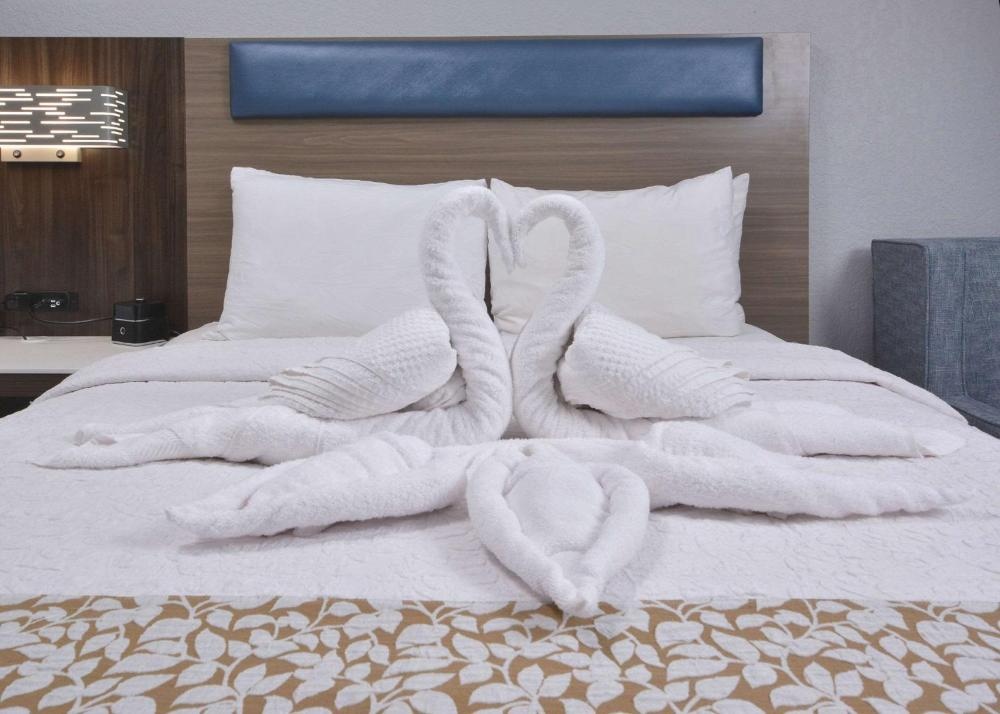 Brookstone Lodge near Biltmore Village, Ascend Hotel Collection Image 11
