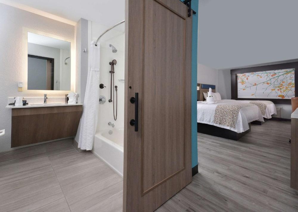Brookstone Lodge near Biltmore Village, Ascend Hotel Collection Image 32